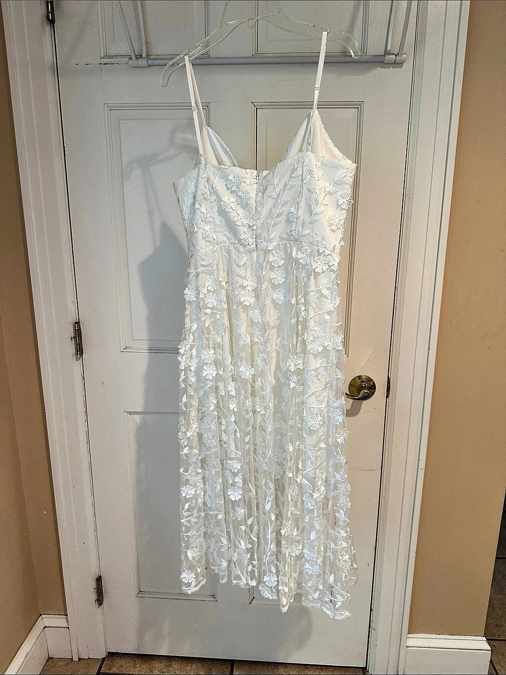 SAULLEE Floral Embroidered Maxi Dress in White Size US4